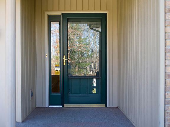 3rd image of 195 Albemarle Ln