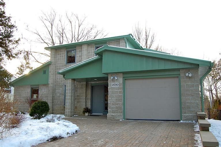 1st image of 2030 Columbia Ave