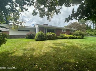13 Turner Ln, Loudonville, NY 12211