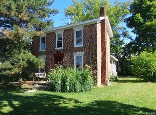 29 Columbia St, Brookville, OH 45309