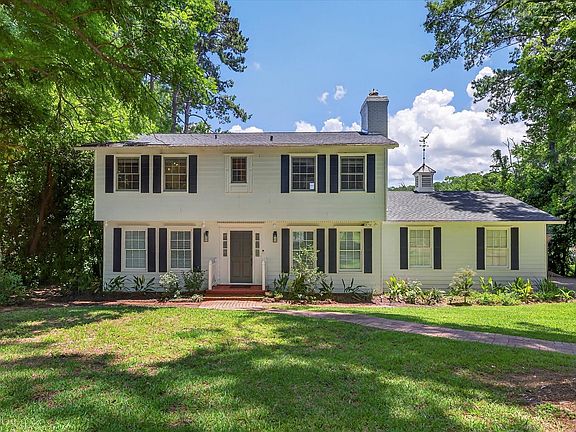 2nd image of 7805 Thornhill Ln