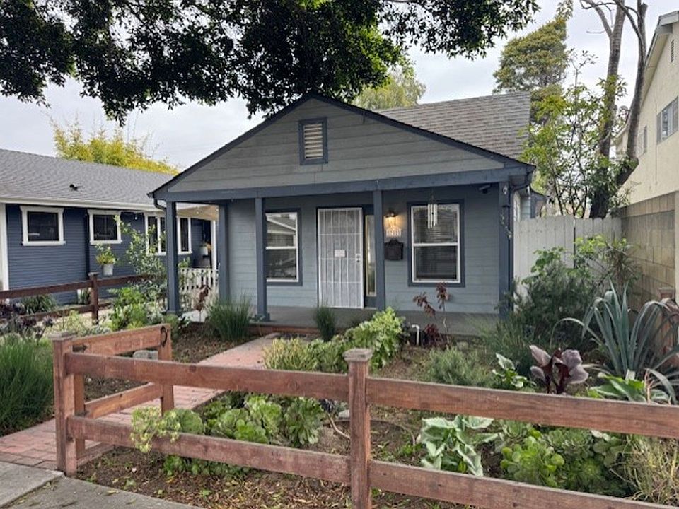 1st image of 752 Loma Ave