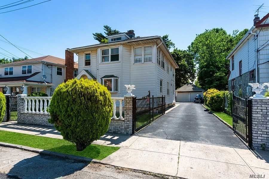 1st image of 10423 220th St