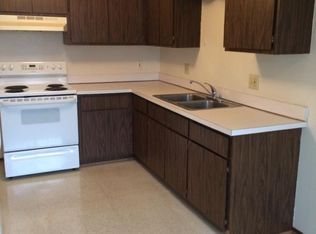 45844 Cass Ave APT 4, Utica, MI