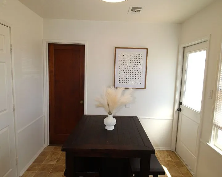 Charming Midtown Ventura Home- 3 Bedroom + 1.75 Bath — Photo 22