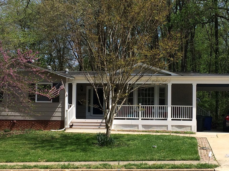 1st image of 1005 Echols St SE