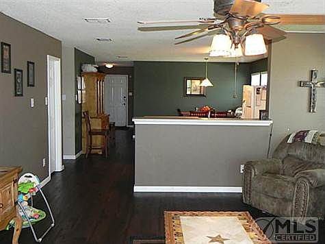 5th image of 1013 Live Oak Dr