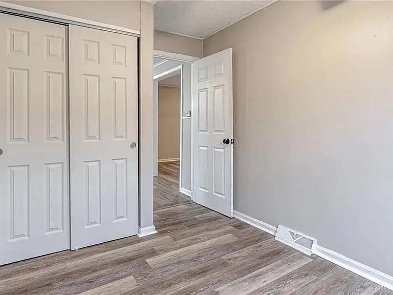 2832 Ferncliff Ave — Photo 8