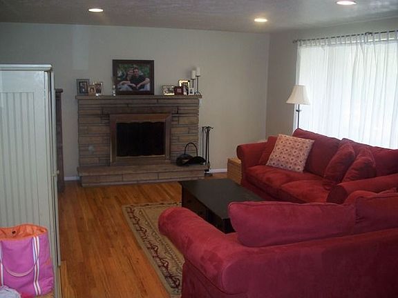 5th image of 4425 S Briarwood Cir
