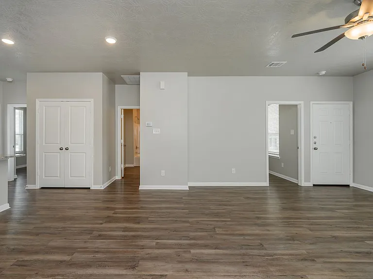 2047 Vintage Farms Way #1 — Photo 9