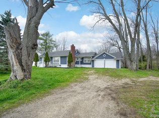 5035 Center Rd, Linden, MI 48451