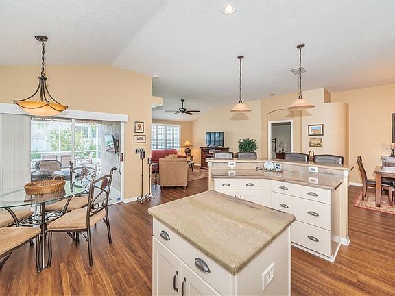 5th image of 12528 Deerberry Ln