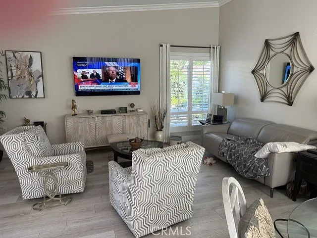 2 bed, 950 sqft, $4,000 — Photo 4