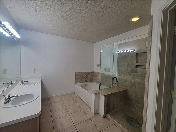 5th image of 1411 Dundee Dr