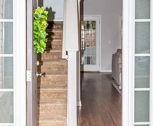 2nd image of 120 Coral Dr