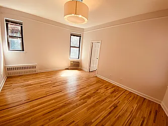 Rented by Metropolis Real Estate of Manhattan