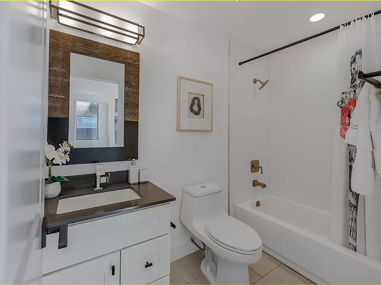 1368 Sevier Ave — Photo 11