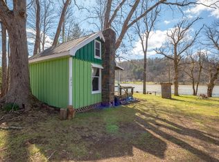 2053 Julia Simpkins Rd, Hiwassee, VA 24347
