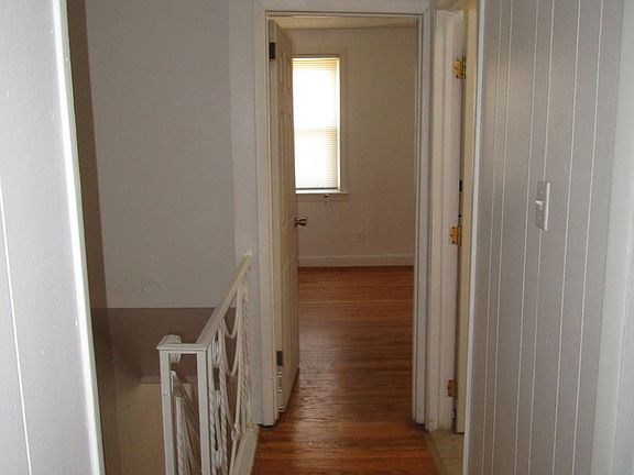 2nd image of 4427 Vista St