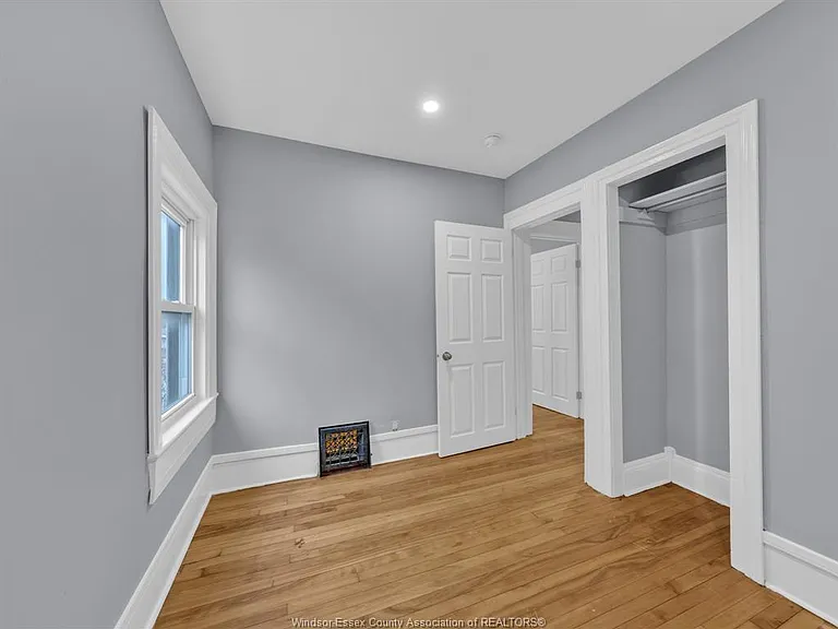 2181 Howard Ave — Photo 15