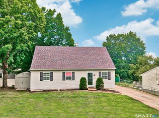 33 Red Robin Rd, Naugatuck, CT 06770