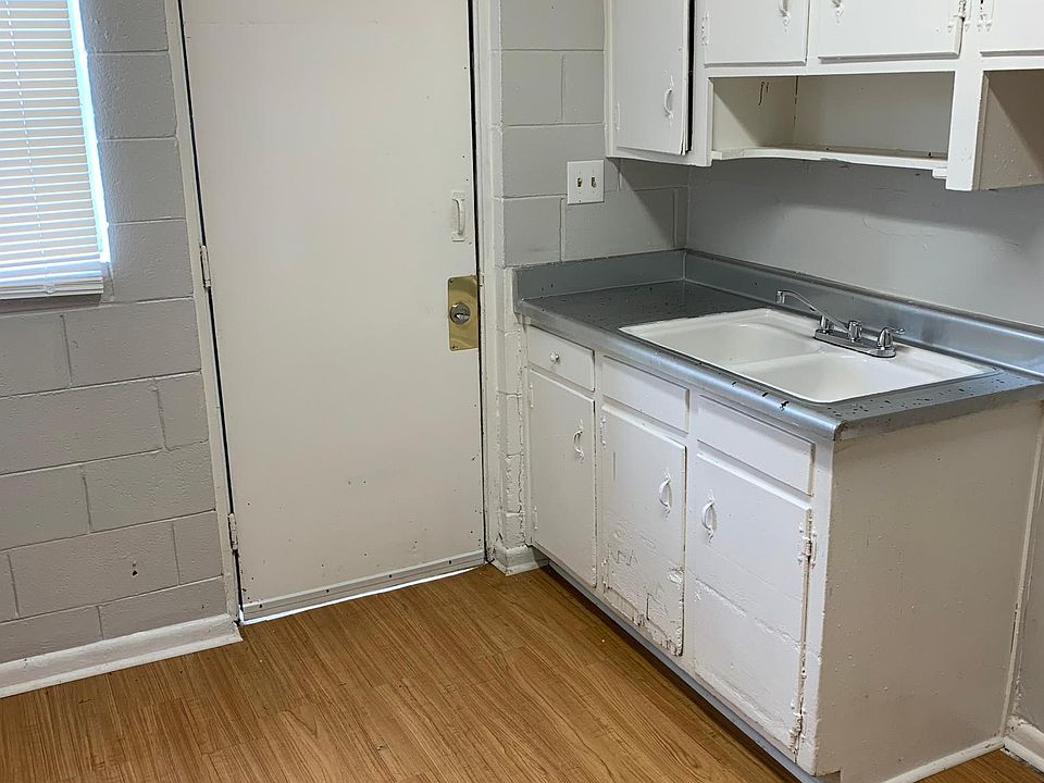 Unit 5 Kitchen