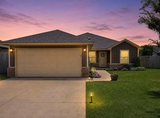 1008 SW 14th St, Moore, OK 73160