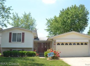 5729 Wedgewood Rd, Canton, MI 48187