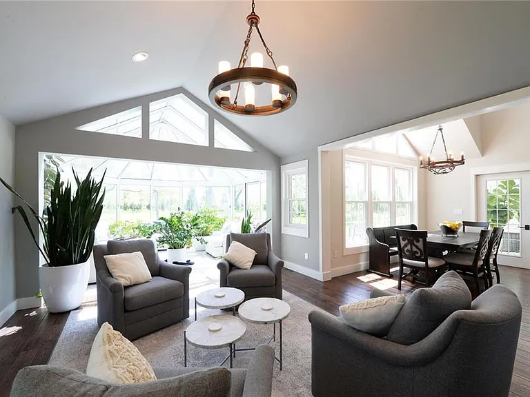 1306 S Geyer Rd — Photo 27