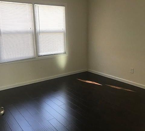 4th image of 3029 Georgia St