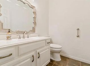 6921 Levelland Rd, Dallas, TX 75252