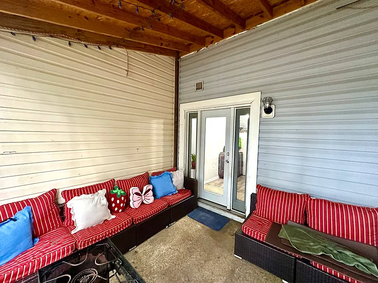 719 Taft Ave — Photo 17
