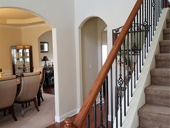 4th image of 7999 Wrightwood Way