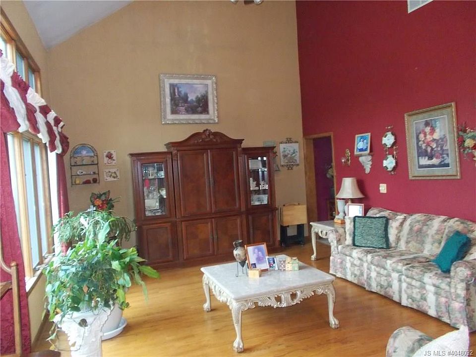 2nd image of 1840 Baltimore Ave