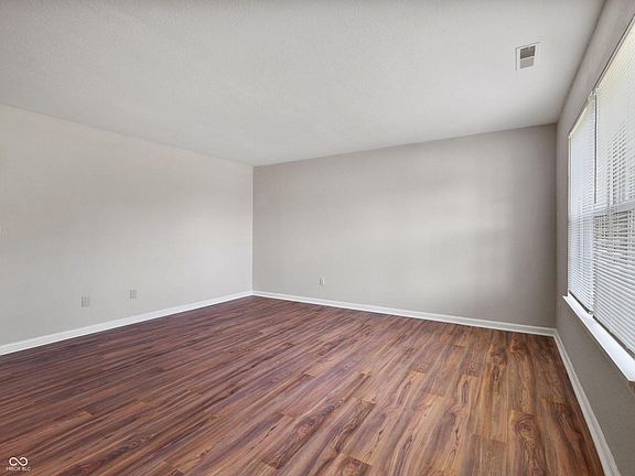 5th image of 6565 Furnas Rd