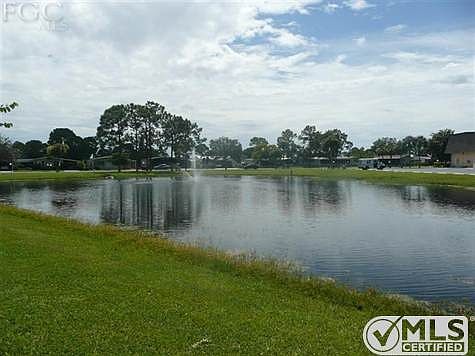 3rd image of 254 Lakeside Dr