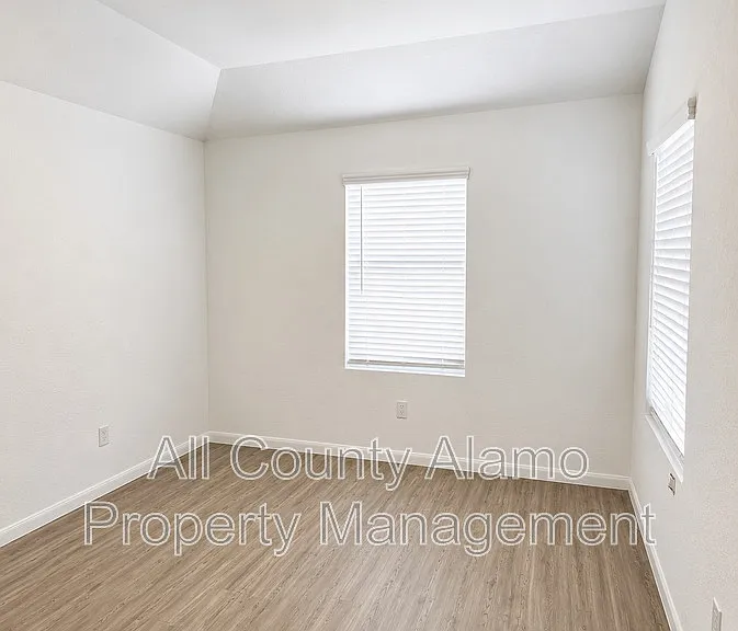 4327 Southton Loch — Photo 12