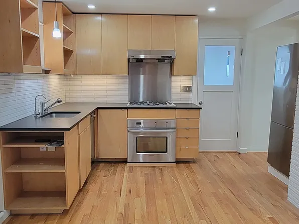 11721 Fremont Ave N, Seattle, WA 98133