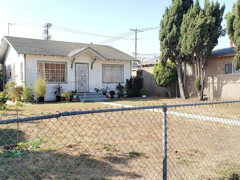 2nd image of 736 W 75th St