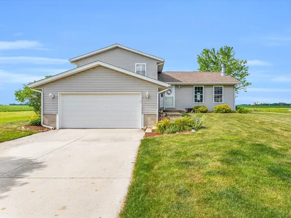 1450 Bluebell Ln, Farmer City, IL 61842