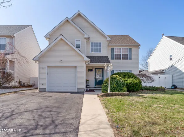 16 Lena Court, Bayville, NJ 08721