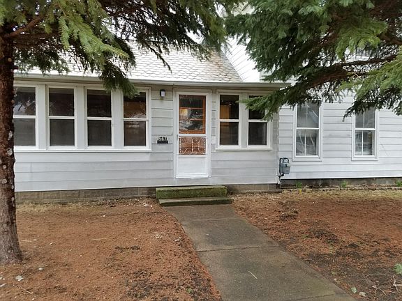 4th image of 567 Franklin Ave