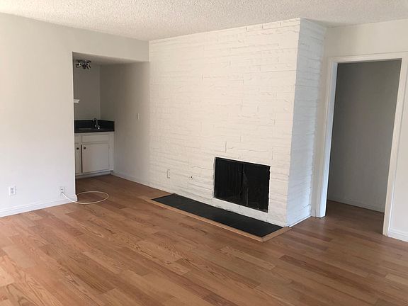 5th image of 11849 Goshen Ave APT 1