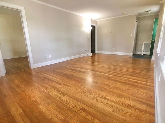 4th image of 402 Heathcote Ave Floor 1