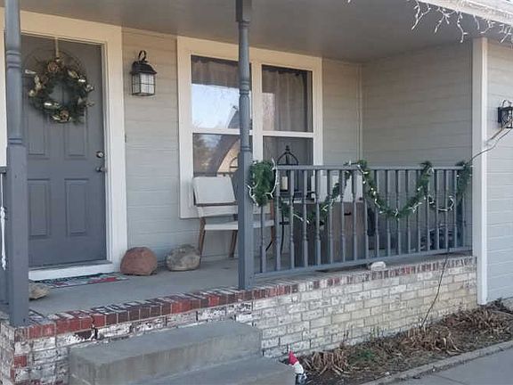 3rd image of 707 S Highland Dr