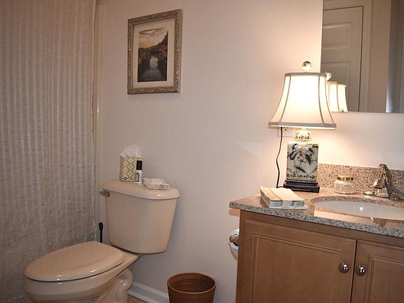 3rd image of 2684 Foxglove Ln