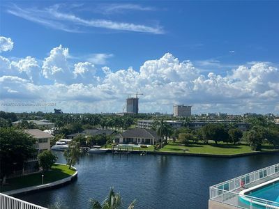 427 Golden Isles Dr APT 5D, Hallandale Beach, FL, 33009