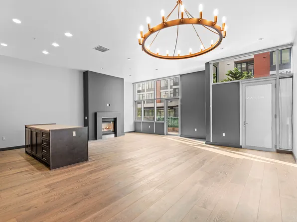 841 S Gaines St #113, Portland, OR 97239