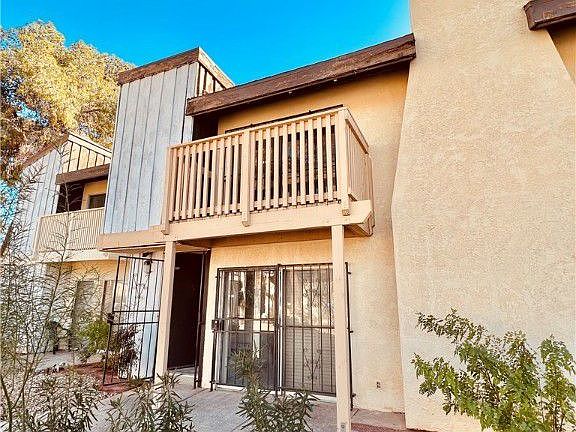 2nd image of 512 Delfern Ln