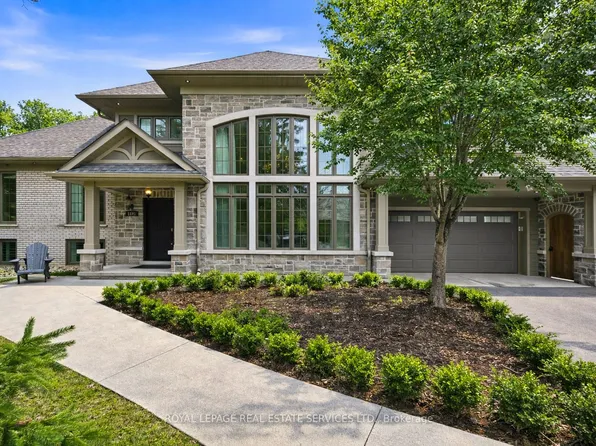 1601 Venetia Dr, Oakville, ON L6L 1K8